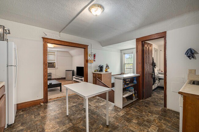 Photo - 1015 Packard St Unit 2