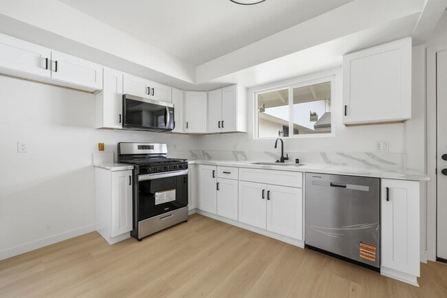 Photo - 1172 N Shattuck St Unit #C