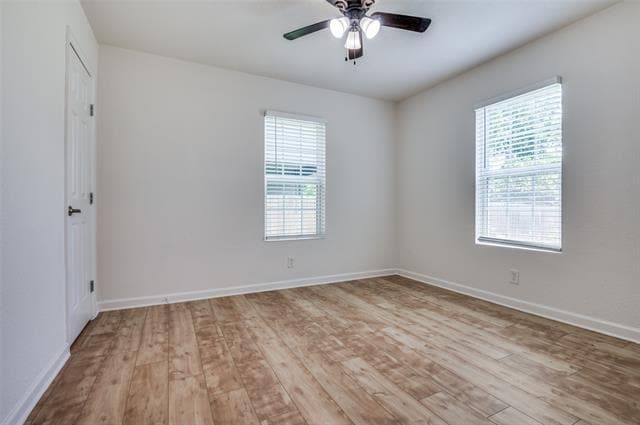 Photo - 4532 Jamaica St