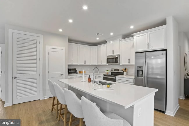 Photo - 1675 Bandit Loop Unit 201B