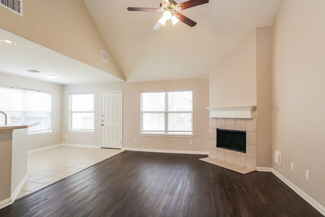 Photo - 3230 Candlepine Dr