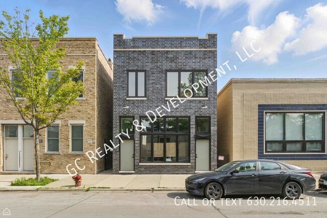 Building Photo - 1928 W 21st St Unit 1R Rental