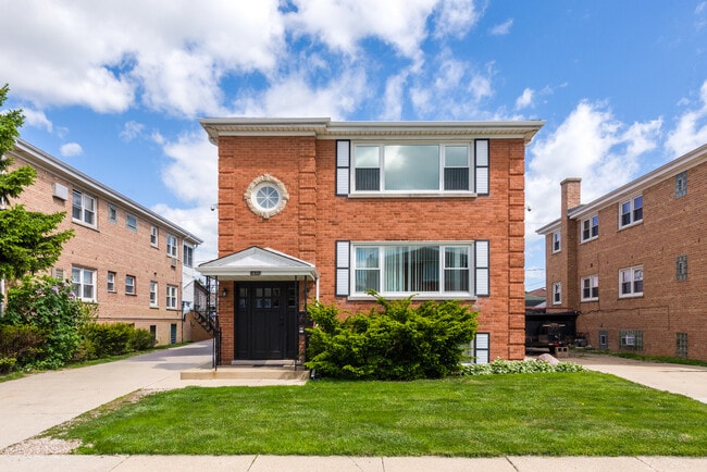 Building Photo - 8312 W Summerdale Ave
