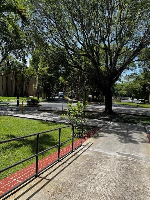Building Photo - 14525 N Kendall Dr Unit 304J