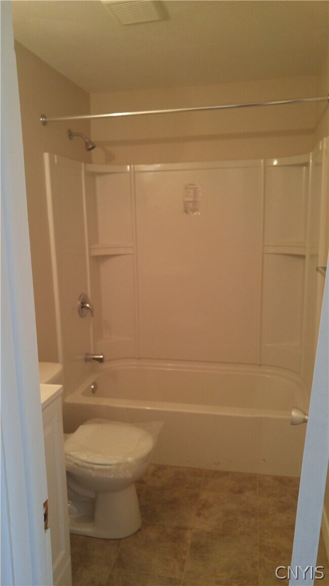 Photo - 101 E Milford Dr