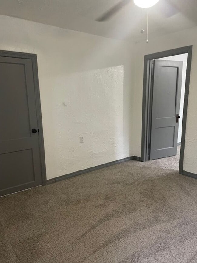 Building Photo - 5826 E Pea Ridge Rd Unit 5826 Rear EPR