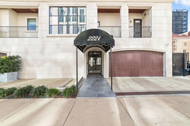 2221 Welch St Unit 201