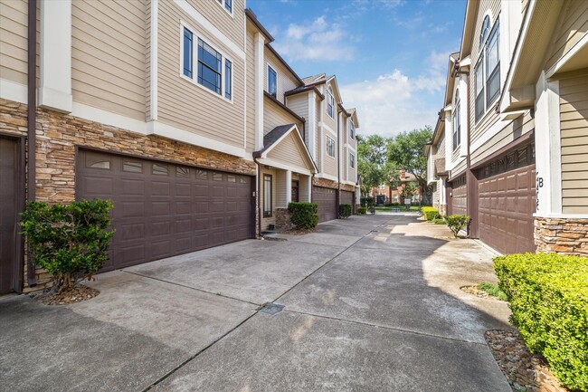 Photo - 2402 Calumet St