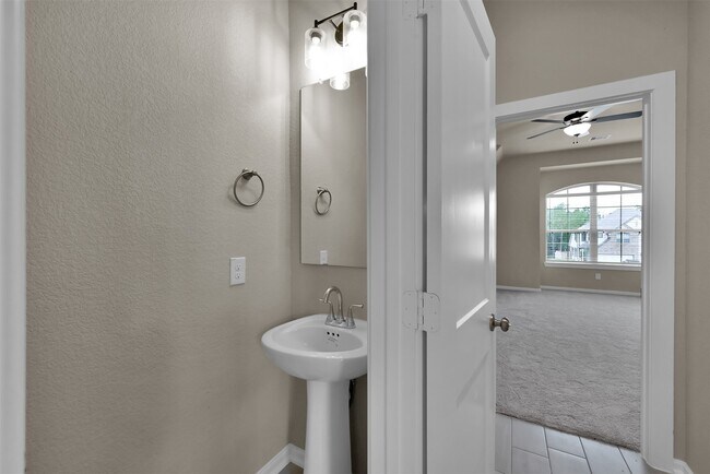 Photo - 543 Longleaf Pine Dr