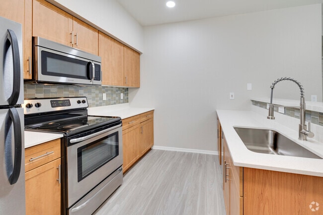 2BR, 2BA - 1,200SF - Kitchen