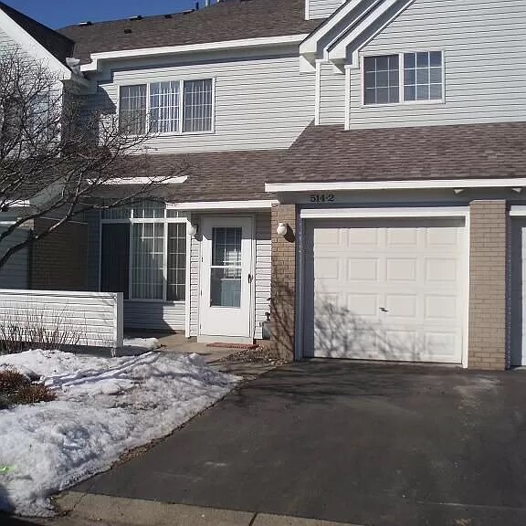 Photo - 514 Lovell Ave W