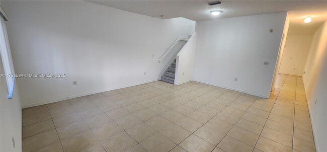 Building Photo - 2318 SE 23rd Terrace Rental
