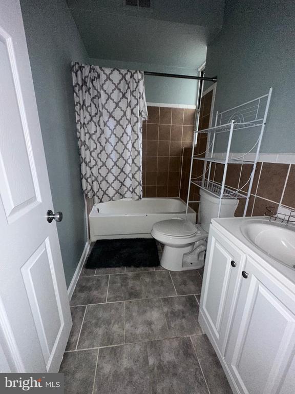 Photo - 1721 N Creighton St