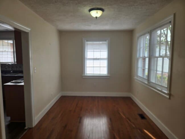 Photo - 1006 Holden St