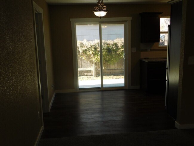Photo - Nice 3 bedroom, 2 bathroom home located in...