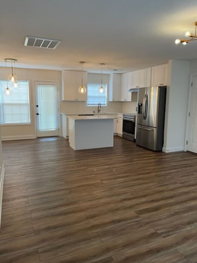 Photo - Location!!!!