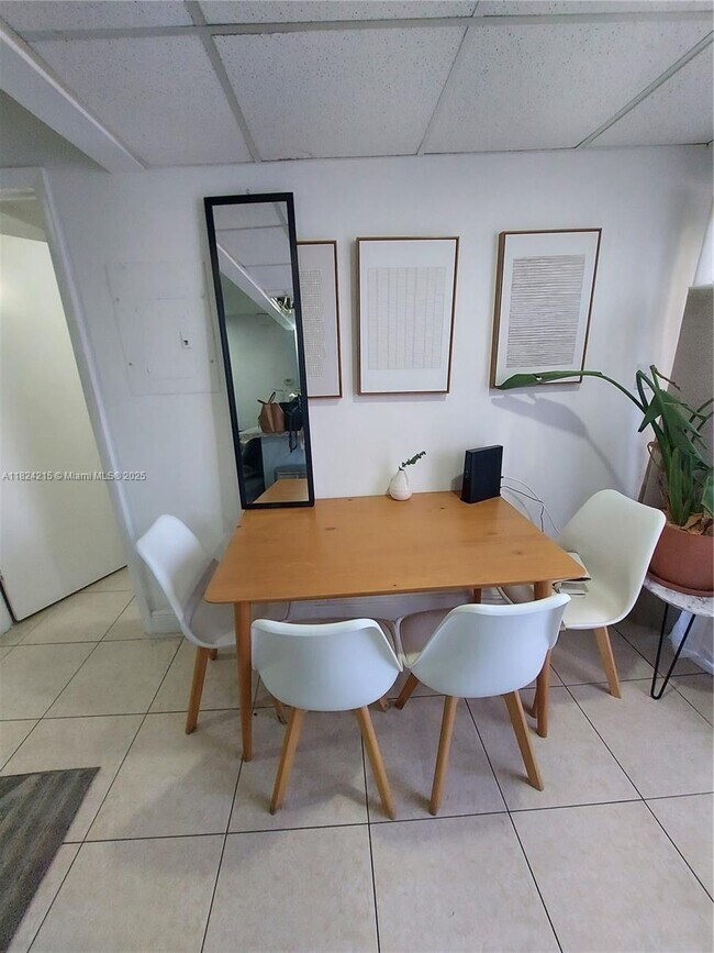 Photo - 777 SW 9th Ave Unidad 217 Rental