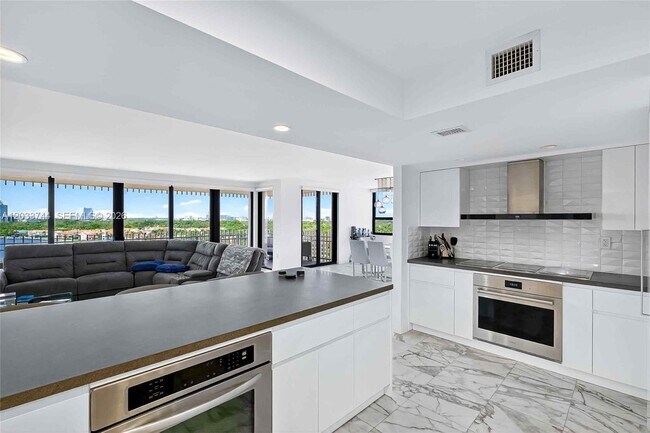 Photo - 2 Grove Isle Dr Unit B1210