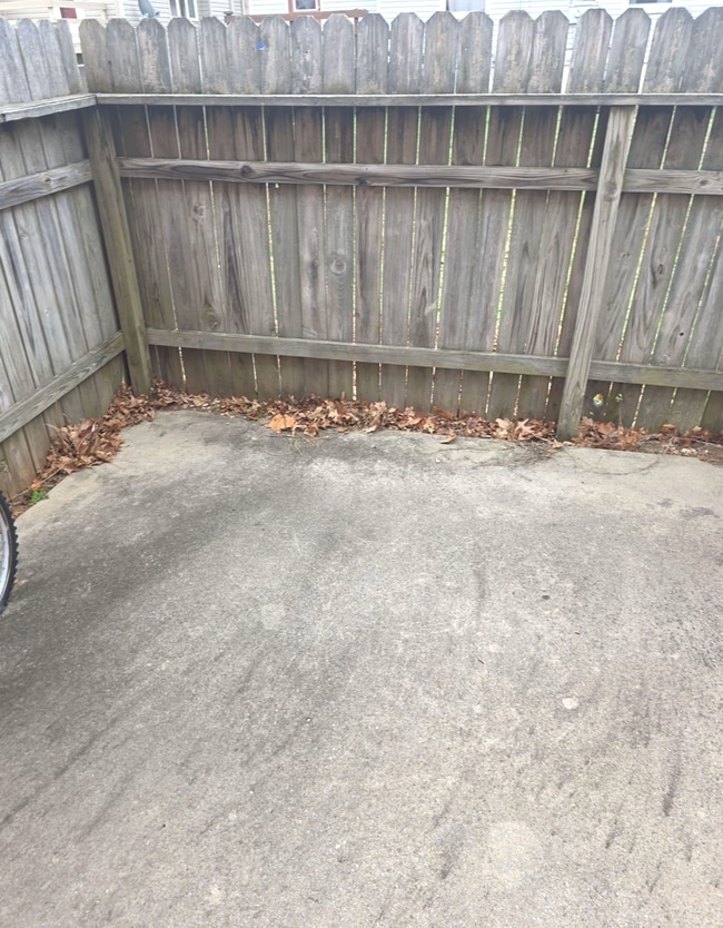 Photo - Great 3 Bed 2 Bath 2 Car Garage Split Level Duplex- Pets ok!