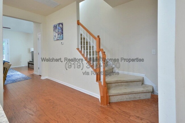 Photo - 100 Stratford Lakes Dr