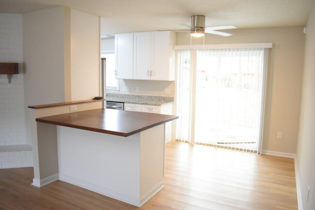 Photo - 4839 Berkley Dr