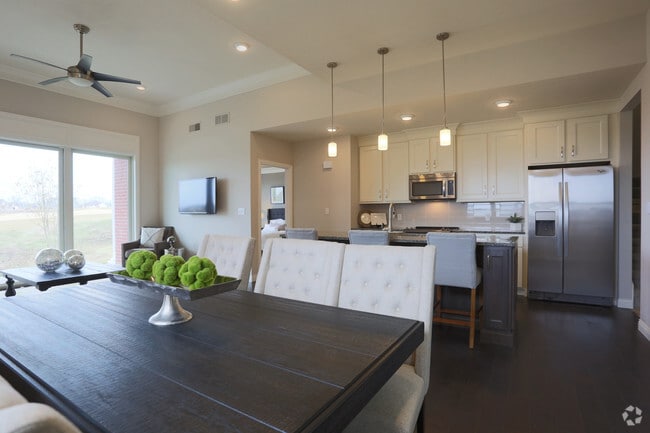 Building Photo - The Residences at Old Hawthorne Rental