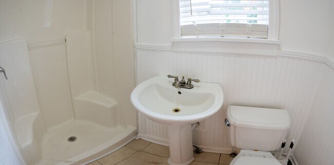 Photo - 1015 Avondale Ave SE