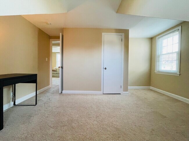 Photo - 806 Hall St Unit #2