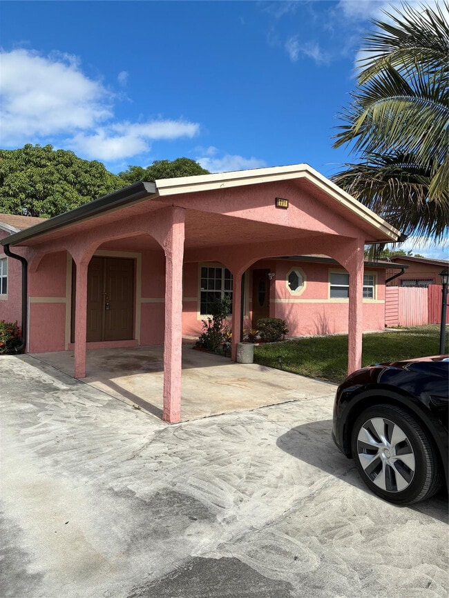 Photo - 231 NW 20th St