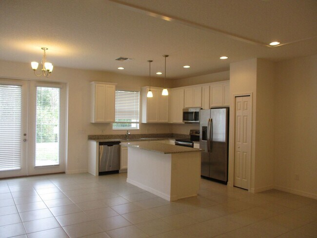 Photo - 3BD/2.5BA Townhome in Goldenrod Reserve in Orlando!