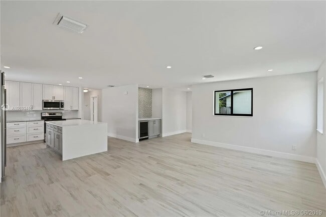 Photo - 2539 Wabash Dr