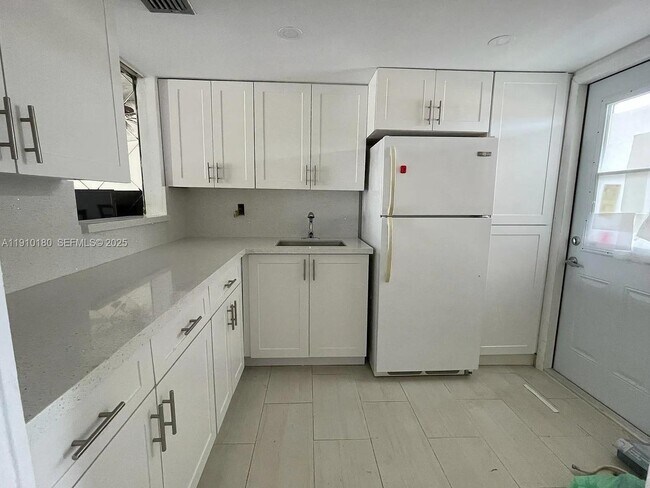Photo - 1333 E Hallandale Beach Blvd Unit 117
