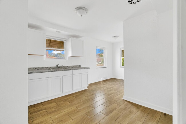 Photo - 19723 Carrie St