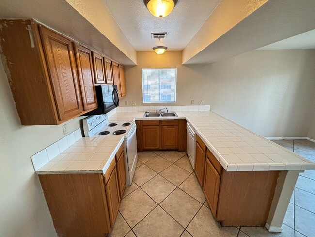 Photo - 6208 Yerba Ln Unit 1