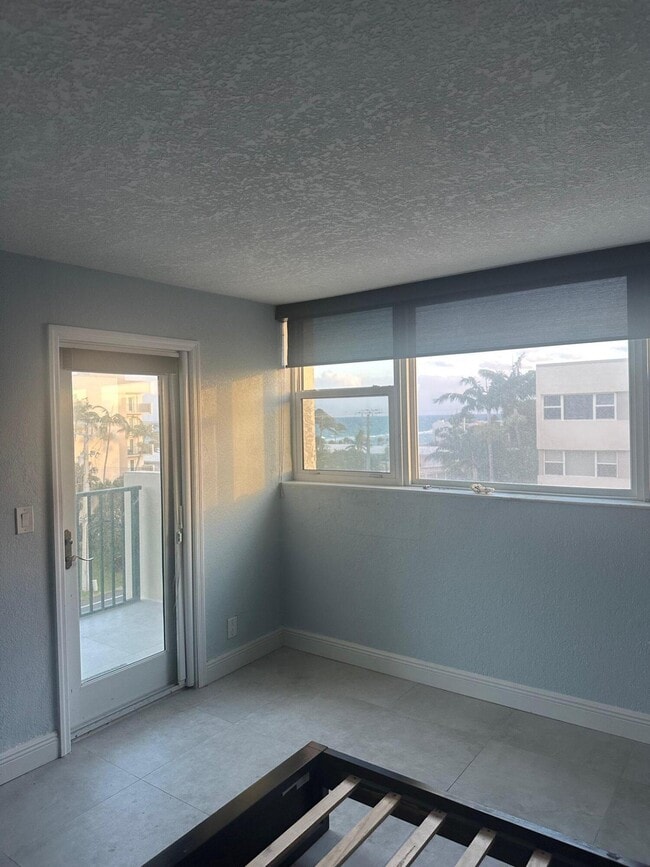 Photo - 1238 Hillsboro Mile Unit 509