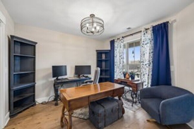 Photo - 3 Bedroom 2 1/2 Bathroom Home