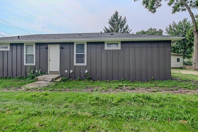 Photo - 732 Mayfair Ave Apartamento