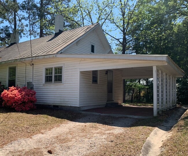 Photo - 110 N Hilliard St