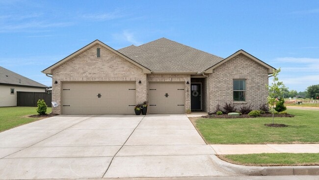 Photo - Like-new 4BR/3BA home in desirable St. Cla...