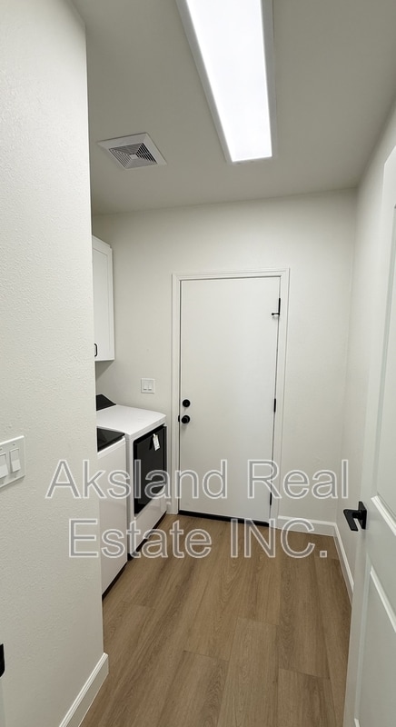 Photo - 4701 Elm St