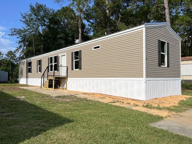 Photo - 14142 Lorraine Rd