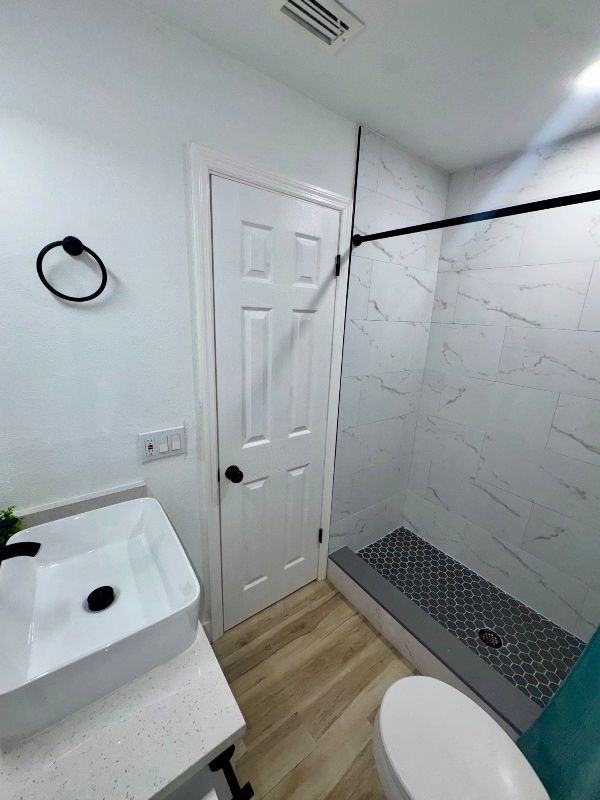 Photo - 1001 S Dollins Ave