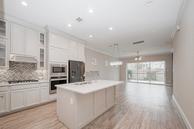 Photo - 10014 Granary Dr