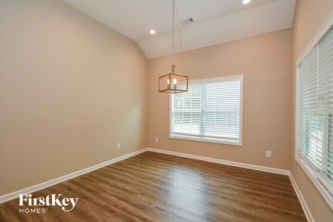 Photo - 38 Somersby Dr