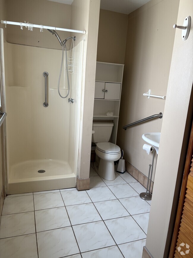 Building Photo - 3569 SW 108th Ave Unit Efficiency Rental