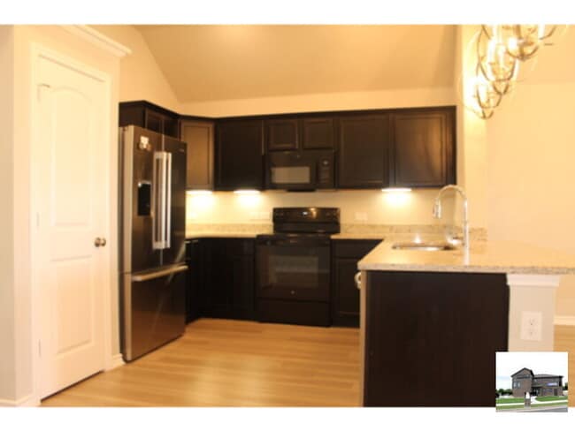 Photo - 6403 Hercules Ave