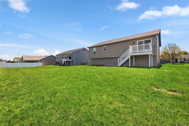 Photo - 305 Shadow Trace Dr
