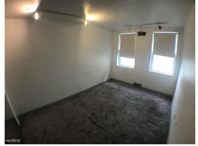 Photo - 5546 Hobart St