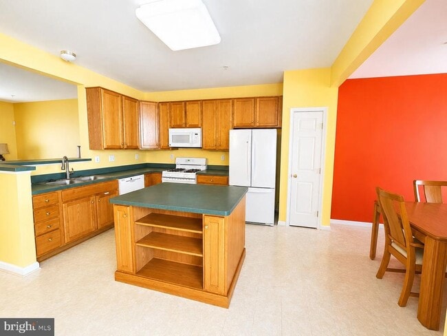 Photo - 4302 Begonia Dr