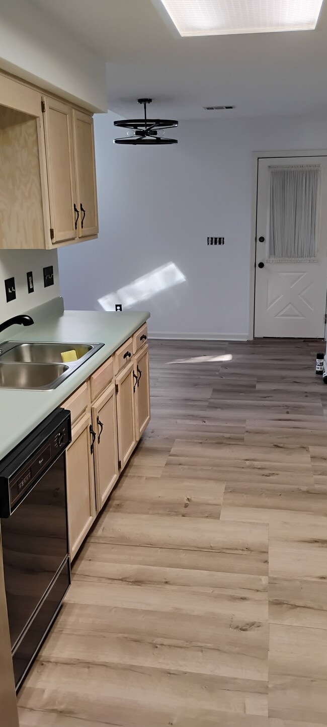 Photo - 101 Raintree Dr